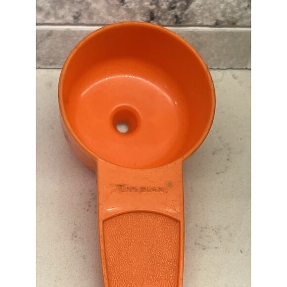 VTG Tupperware Nesting Cups, Caddy, Grapefruit Knives, Cake Server, Corn Butter - Picture 5 of 14